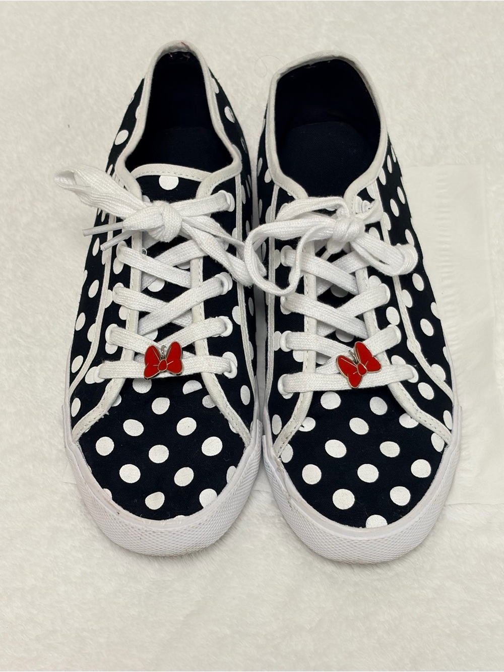 Minnie Mouse Canvas Lace-Up Sneakers in Black & White